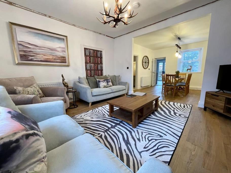Wells Street Cottages No. 28 By The River Ness อินเวอร์เนส ภายนอก รูปภาพ